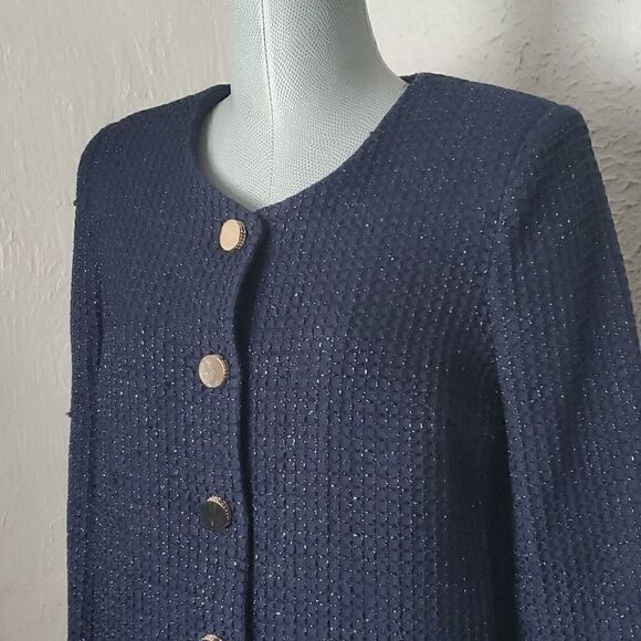 Ella
Luna | Evening Jacket  - Picture 2 of 6